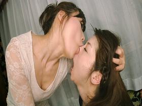 唾 顔面発射レズ　サンプル画像14